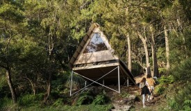 KABINA: Sydney's Innovative Self-Assembled Cabin for Modern Living  