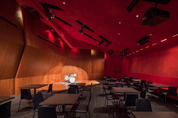 Louis Armstrong Center: A Harmonious Ode to Jazz and Architecture