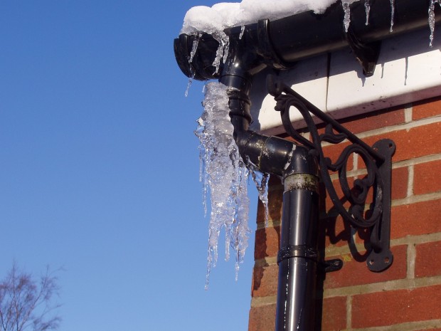 Safely Thawing Frozen Pipes: A Step-by-Step Guide  Keywords: Thawing, Frozen Pipes, Guide 