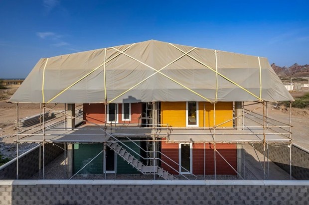 Zav Architects' Educational Center in South Iran Pioneers Circular Design