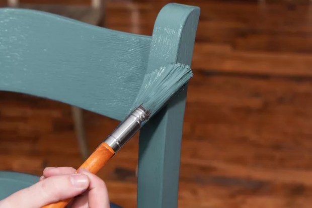 Top 6 Ideal Paint Options for Furniture Makeovers