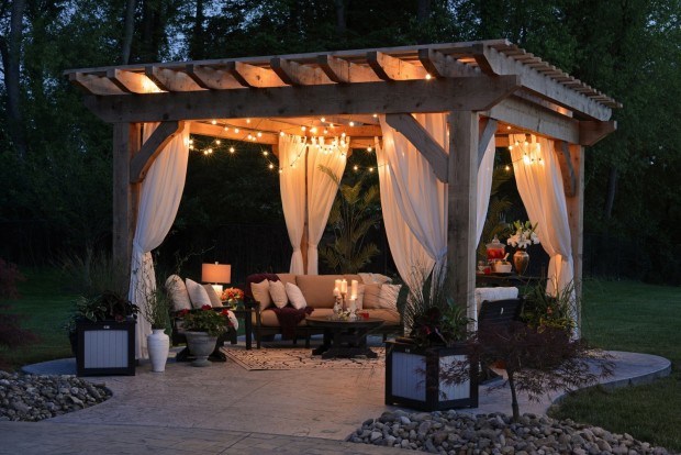 The Difference Between a Pergola and Gazebo
