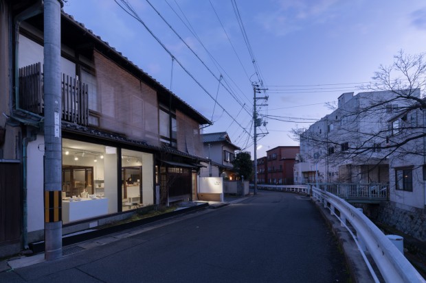 Sione Ginkakuji Store: A Porcelain Haven Harmonizing Tradition and Innovation in Architectural Splendor