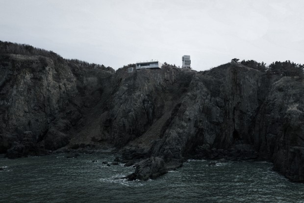 TAO's Cliff Café and Tower House on Jiming Island, Where Concrete and Sea Harmonize