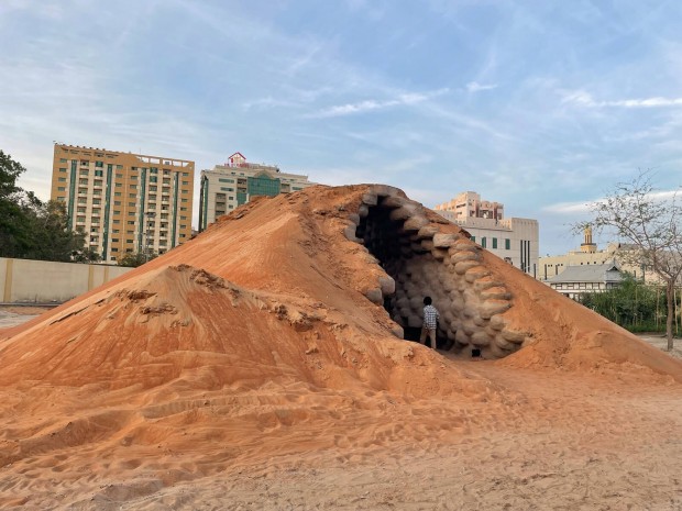 ‘3-Minute Corridor’ by Wallmakers Turns 1425 Tyre Waste into Architectural Beauty at Sharjah Triennial