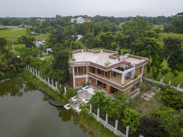 Maruf Raihan.Works’ Hawladar House Showcases Bridging of Past and Present Architecture in Bangladesh's Countryside