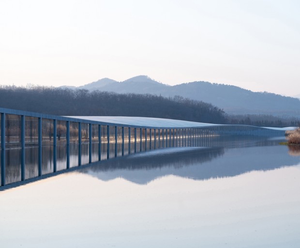 Junya Ishigami's 1km-Long Zaishui Art Museum Floats Over a Chinese Lake 