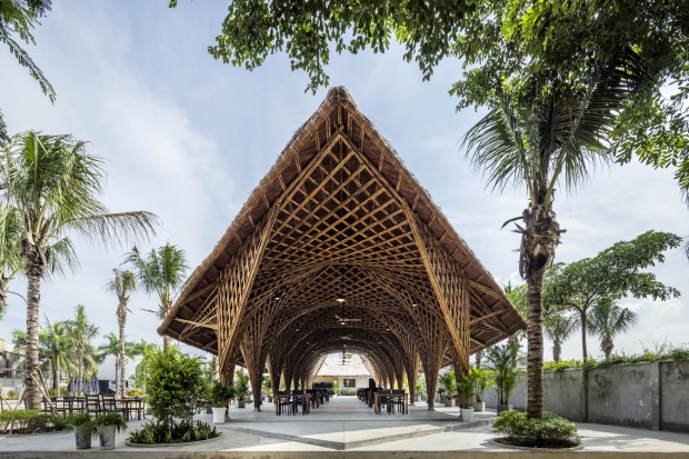 BambuBuild's Keeng Seafood Restaurant Utilizes Bamboo as Both Structural and Decorative Element for an Environmentally Friendly Architectural Design