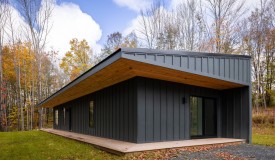  Livingston Manor House Design Showcases Triangulated Cantilevered Roofline for Visual Elegance