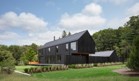 Field House by Birdseye Displays Sustainability and Serenity in South Kingstown, Rhode Island