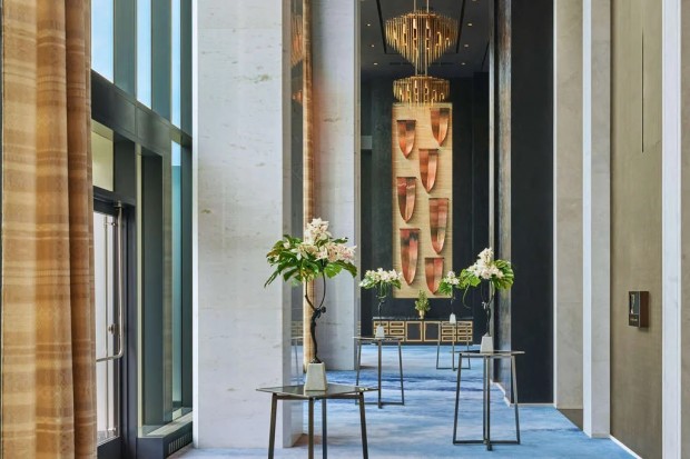 St. Regis Chicago Showcases Exquisite Collection of Contemporary Art