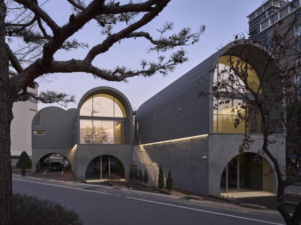 Round Roofs Residence in Mungyeong by Todot Architects and Partners 