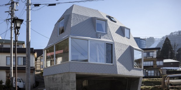 Furuya Design's Egg-Shaped Gondola House in Nagano's Snowy Highlands