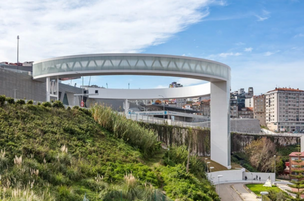 Halo-Shaped Elevator Redefines Urban Connectivity in Vigo’s Skyline