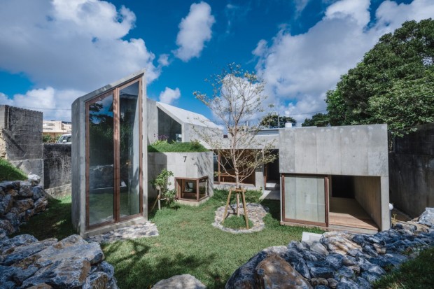 Studio Cochi's House in Sonda Combines Concrete Forms with Abe’s Modernist Influence