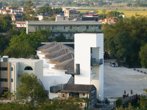 Grand Granary Bookstore Transforms Grain Silos into Modern Cultural Hub in Rural China