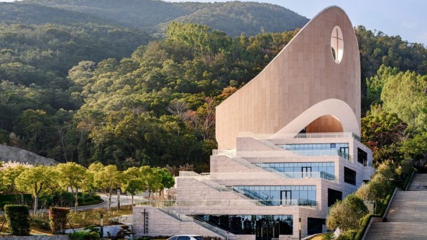 Inuce's Striking Landmark Church Design Sparks Spirited Debate in Julong Town, China