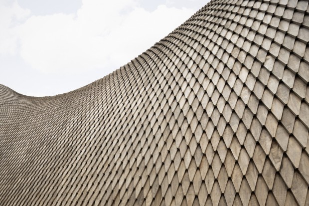 Meise Botanic Garden’s Green Ark: A Hyperboloid Greenhouse Complex With Over 10,000 Endangered Plants