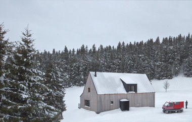 Mar.s Architects' Family House Dolní Malá Úpa Elevates Mountain Living With Tradition