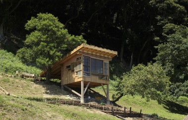 TEKITEKI-AN Tiny House Blends Tradition And Innovation In A Sustainable Tiny House Within Satoyama