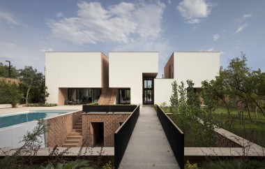 Narbon Villa Displays a Remarkable Fusion of Tradition and Contemporary Design in the Historic City of Kerman, Iran
