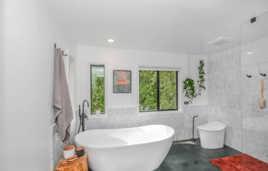 7 Bathroom Ideas Mistakes Interior Designers Urge You to Avoid