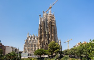 Barcelona's Iconic Sagrada Familia Nears Completion by 2026, Honoring Antoni Gaudí