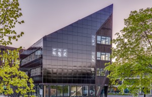 ZEB Living Lab's Trailblazing Approach to Solar Façades and Environmental Collaboration