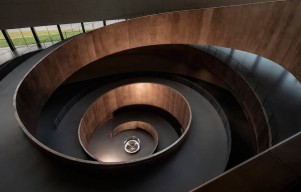 CSD.DESIGN Unveils Sanxingdui Museum's Interior Composition with Copper Spiral Ramp