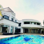 Lim Oon Kuin, Former Oil Tycoon, Lists $32 Million Singapore Mansion During Legal Troubles