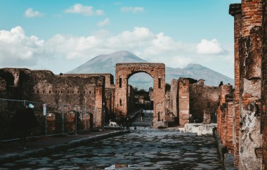 Tourist Carves Name into Pompeii's Ancient House of the Ceii, Sparks Outrage