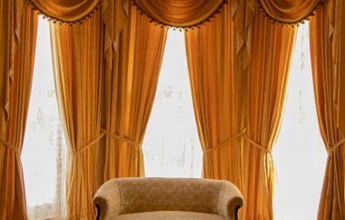 Top 10 Expert Tips for Perfectly Choosing Curtains and Drapes