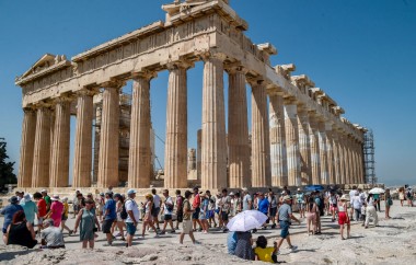 Intensifying Heatwave Forces Acropolis To Reduce Opening Hours In Athens After Warning Issued