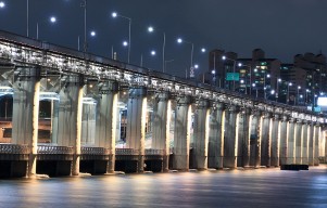 Jamsu Bridge at Night